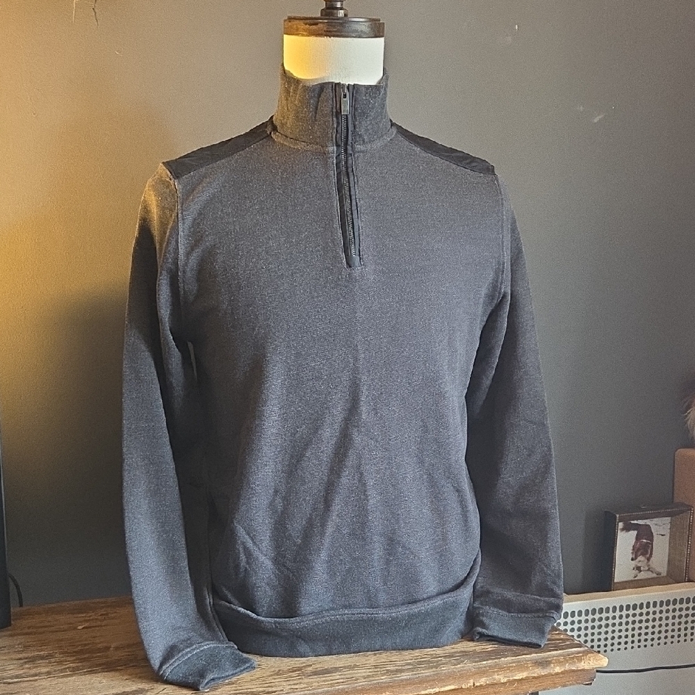 NWT Black Brown 1826 Half Zip Pull Over Sweater With Quilted Nylon Shoulder Back